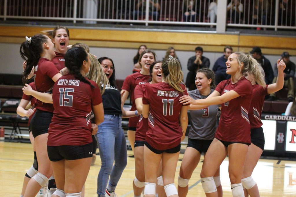 Volleyball beats Spokane to remain number one The Sentinel